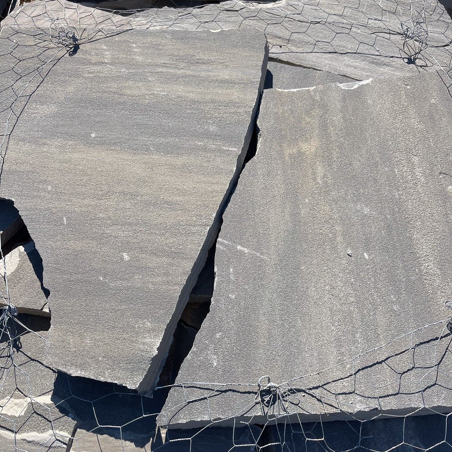 TN Grey Flagstone XL - per ton
